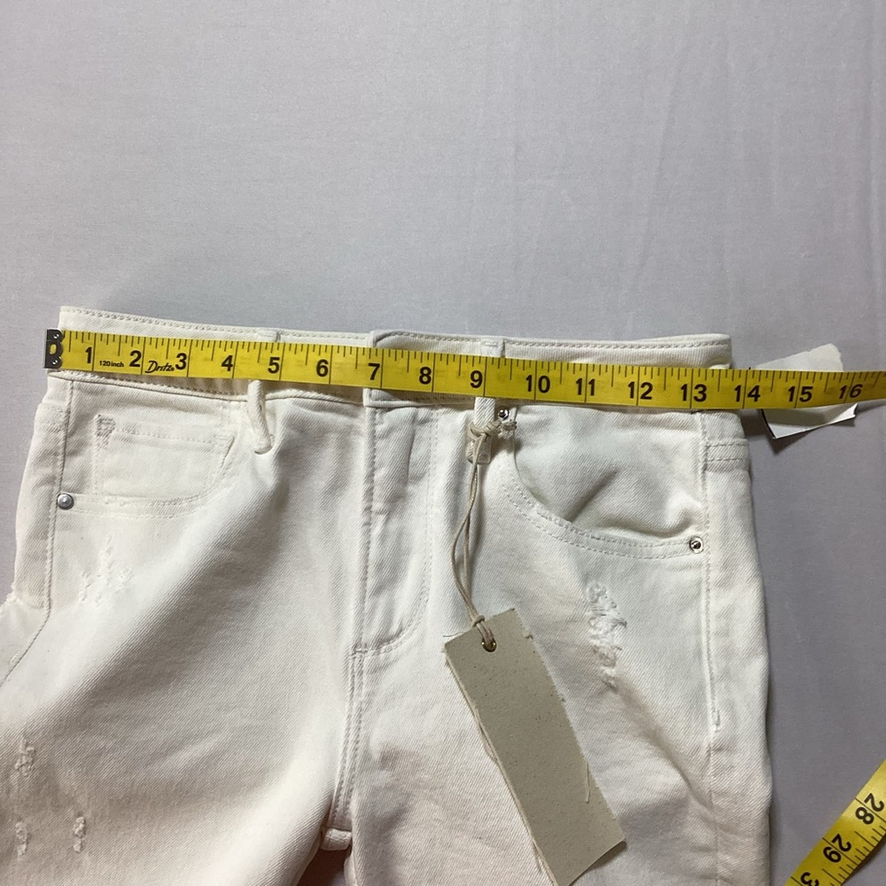 DRIFTWOOD Gizelle White Distressed Jeans with Floral Embroidery - Picture 10 of 15
